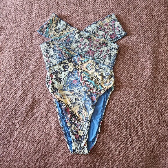 Anthropologie Off Shoulder Smocked Swimsuit  Size L - Picture 5 of 15